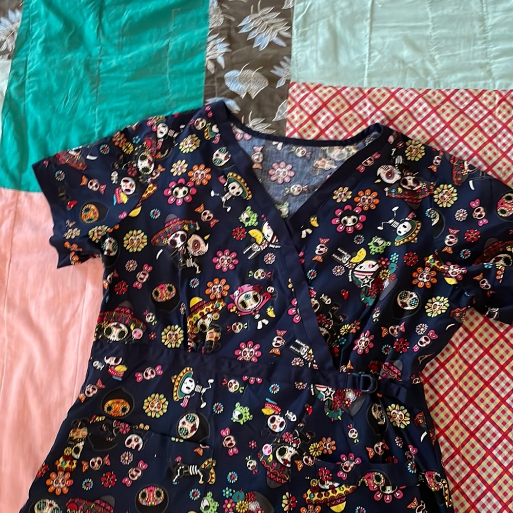 Cute Sugar Skull Scrubs-Medium